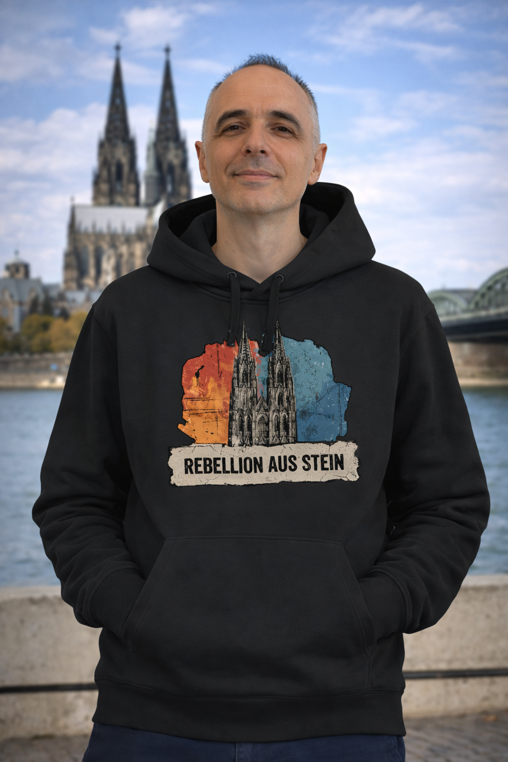 Domstadtrebell - Rebellion aus Stein - Organic Basic Hoodie